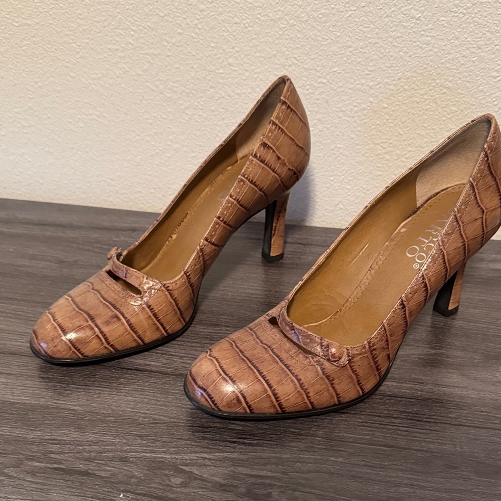 Franco Sarto Tan Croc-Embossed Heels